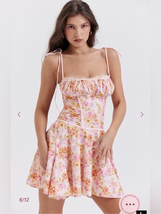 House of CB Dresses & Skirts - 💜Firm Price💜Hose of CB Alejandra light lavender print corset dress